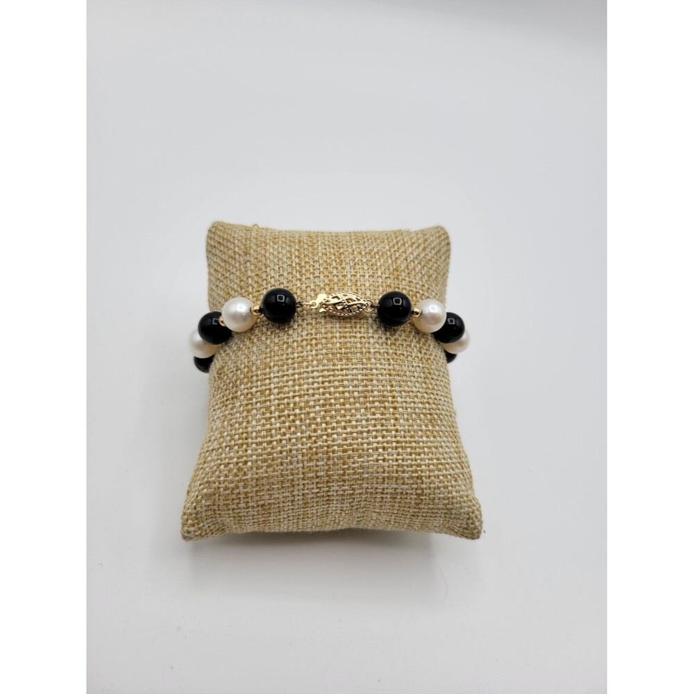 Vintage 14k Yellow Gold 8.5mm Round Onyx and Pearl Ladies Bracelet 7 in